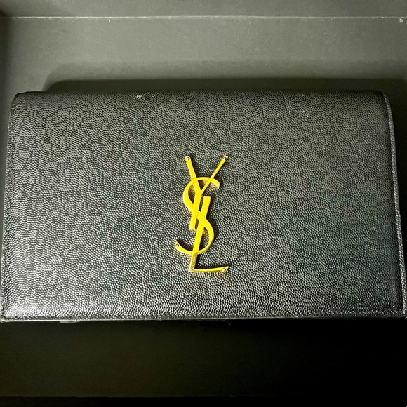 Authentic YSL CLUTCH PURSE GOLD SIGNATURE BLACK $1300.00 - Picture 2 of 3